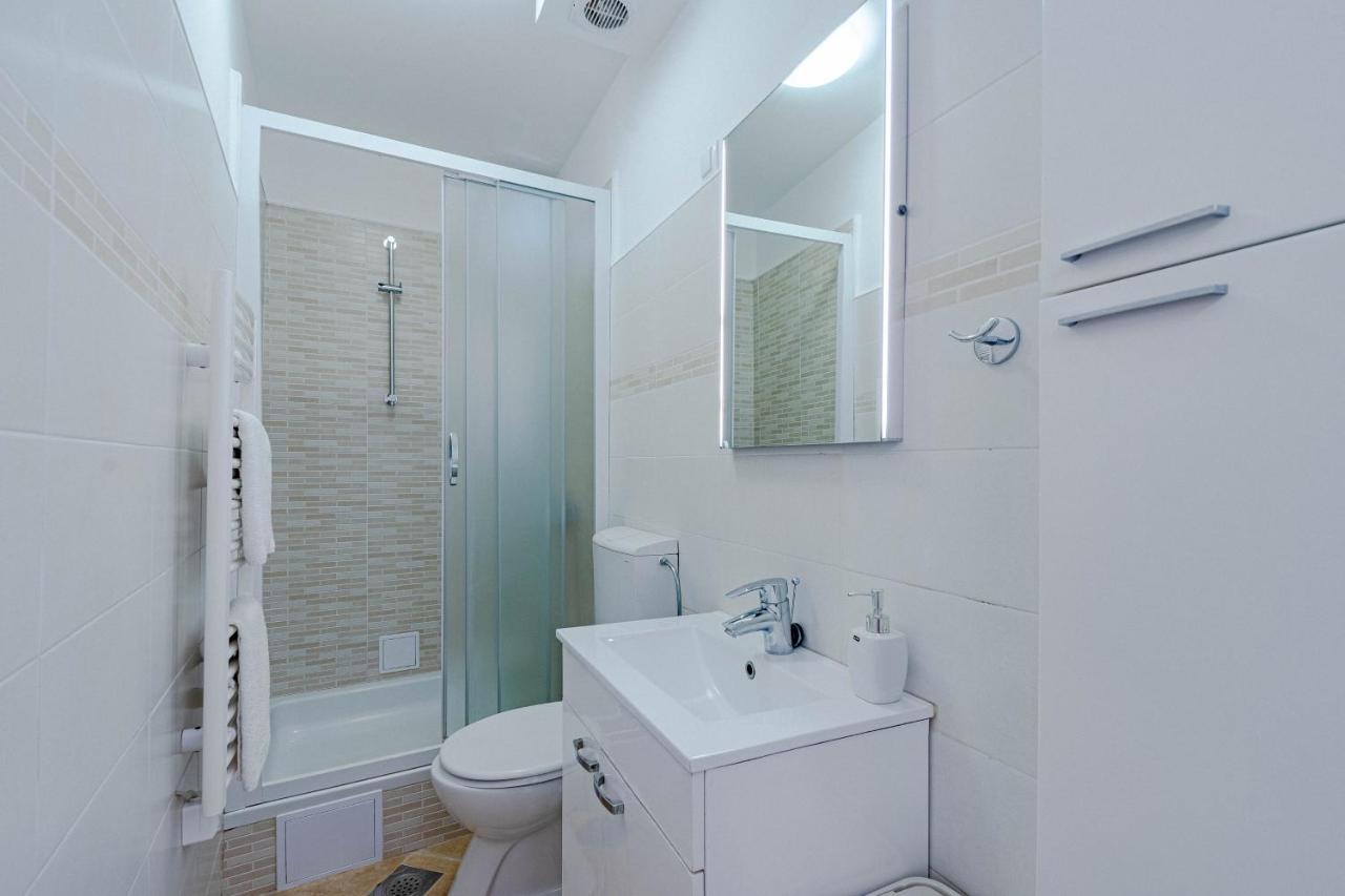 Apartments By The Sea Cove Zaglav, Korcula - 12208 بريسبا المظهر الخارجي الصورة